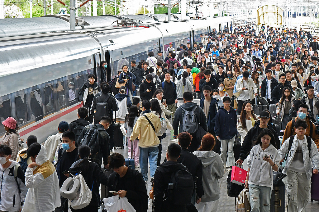 全国铁路五一假期累计发送1.51亿人次，多项运输指标创历史新高