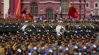 90秒看俄羅斯紅場(chǎng)大閱兵：解放軍儀仗隊(duì)亮相！普京贊賞中國人民