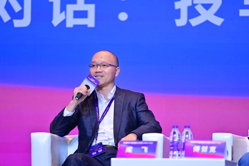 东方红资管官宣：41岁原国信资管董事长成飞出任新总经理