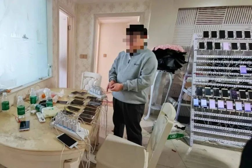 黑灰产工作室为境外诈骗集团养号引流，冒充美女与男性裸聊后敲诈勒索