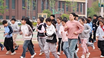 “一節(jié)課、兩小時”，體育正在回歸“C位”