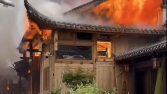 长沙潮宗街内“金丝楠木老屋文旅博物馆”起火：明火已扑灭，无伤亡