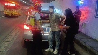 高速路上肾结石发作有多绝望？幸亏他们来了
