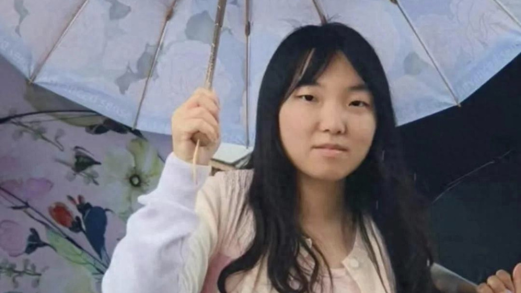 福州21歲女大學(xué)生凌晨外出后失聯(lián)，家人：離家上學(xué)抑郁癥狀出現(xiàn)反復(fù)