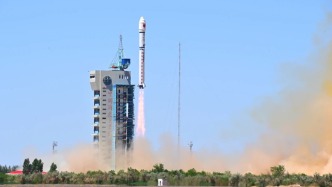 首次采用“頂置主星+側(cè)掛從星”布局，長二丁“1箭12星”發(fā)射成功