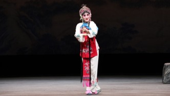 “老中青少”四代同堂，季春艳携锡剧《玲珑女》冲击梅花奖