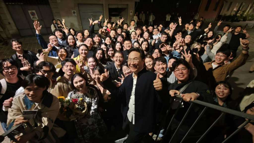 在古老的意大利科莫歌剧院，廖昌永唱响16首中国艺术歌曲
