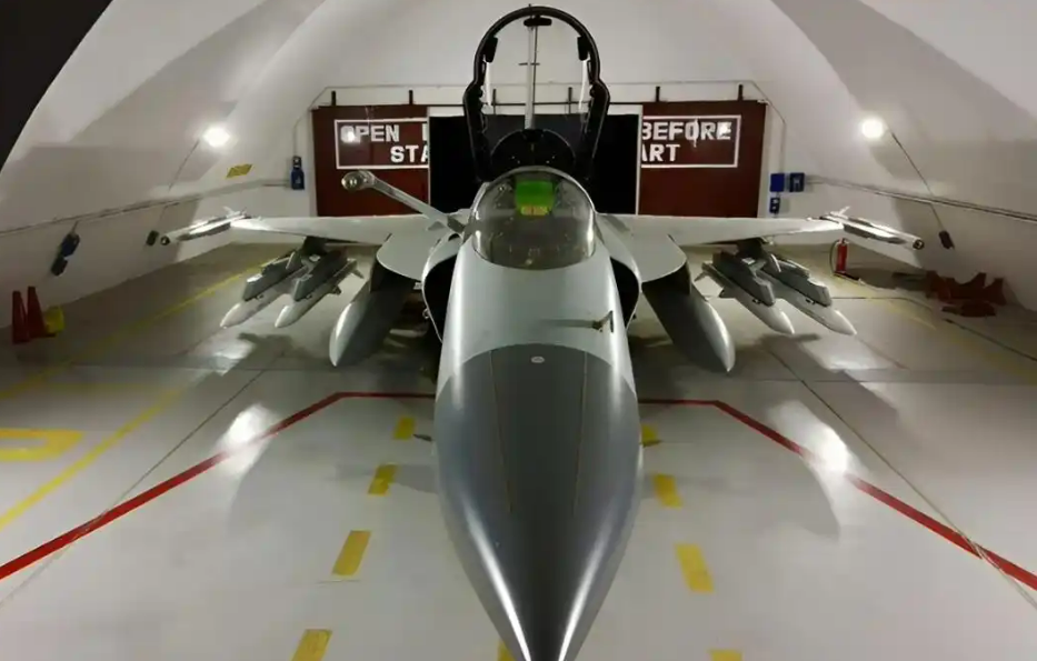 讲武谈兵｜视距外的狙杀：从印巴空战谈谈超视距空战