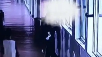 浙江一教师被指殴打并威胁小学生，教育局通报涉事人被行拘