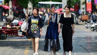 北方首场高温将进入鼎盛阶段，江南华南多地需警惕降雨叠加致灾