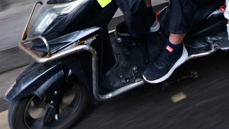 调查：“网约摩的”上线起步价五六元，合规性及安全性引质疑