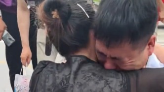 被拐33年母子终团聚，母亲曾刷到过儿子寻亲视频却遗憾错过
