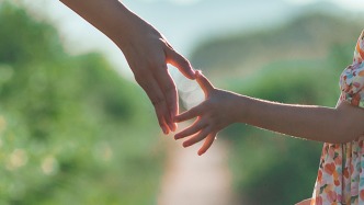 夜讀丨永不掉電的陪伴