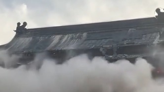 安徽凤阳县明中都鼓楼楼宇顶部瓦片部分脱落，无人员伤亡