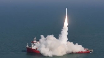中国成功从海上发射一箭4星