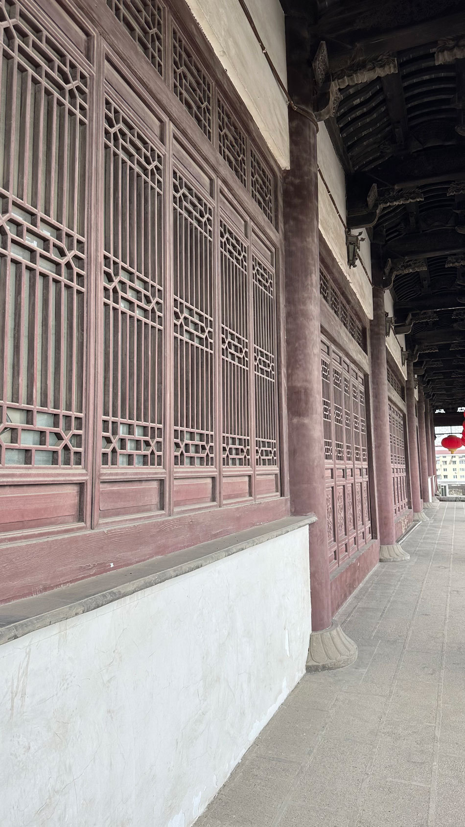 凤阳文旅局回应鼓楼瓦片脱落：鼓楼楼宇系仿古建筑，动工时已履行报批手续