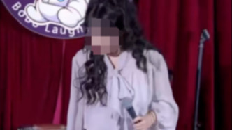 剧场回应脱口秀女演员表演中被猥亵：演出内容符合规定