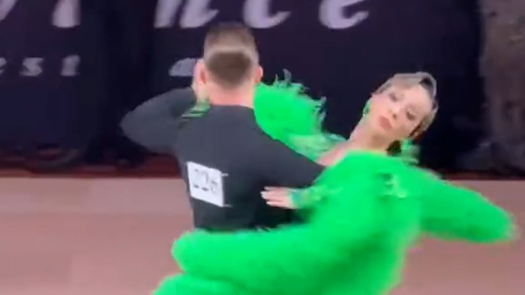 “雪姨”的人生有多飒？54岁王琳获全球顶级国标舞赛事季军