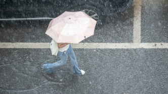 降雨持续，武汉发布暴雨临灾警报