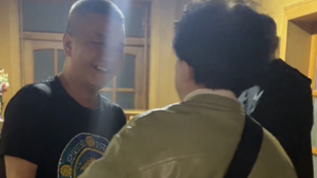“這輩子還能見一面,真好!”男子患重病后,離婚30年的前妻上門探望