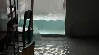 武汉暴雨致学生宿舍被淹？中南大后勤保障部：水管爆裂所致，已处理