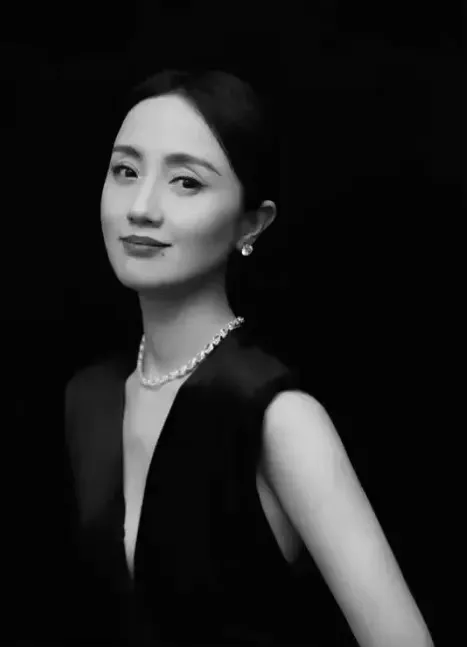 中国国家话剧院同事撰文悼念朱媛媛