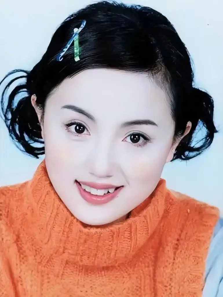 中国国家话剧院同事撰文悼念朱媛媛