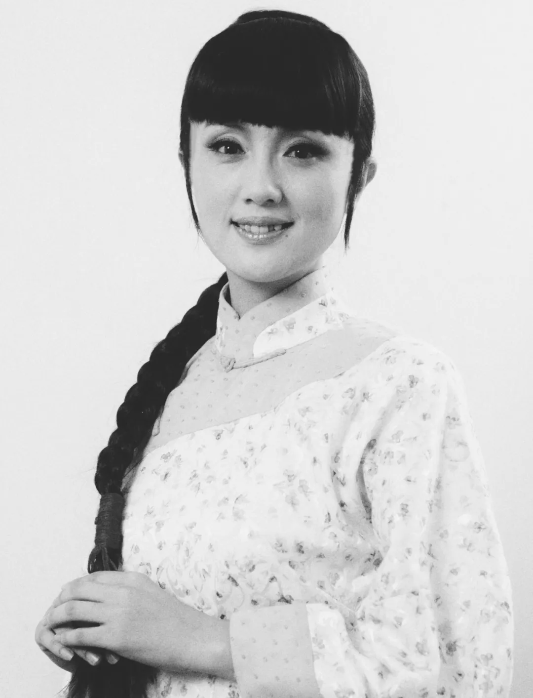 中国国家话剧院同事撰文悼念朱媛媛