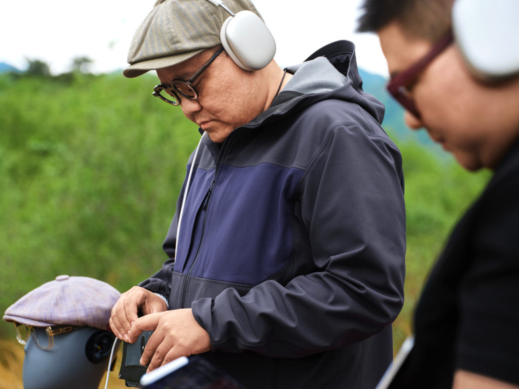 吉他手汪文伟和声音工程师、疗愈师合作了一张音乐专辑