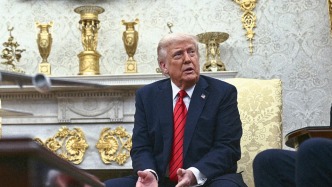 走进特朗普的“直播间”：当外交会面成鸿门宴，谁能全身而退？