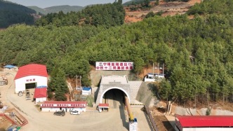 渝昆高铁宁靖里隧道贯通，云南段隧道已贯通40座