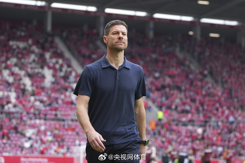 皇马官宣：阿隆索接替安切洛蒂，担任主教练
