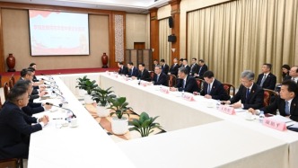 李強出席在印尼中資企業(yè)座談會
