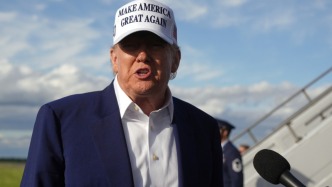 特朗普再次威胁哈佛大学：提交所有国际学生信息以供审查