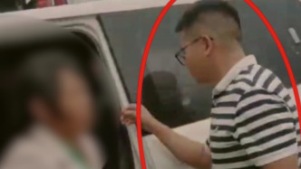 休假途中遇車禍，消防員原地“上崗”果斷救援