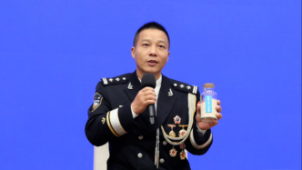 島礁警察賀勝：從“白小伙”曬成“西沙黑”，因愛而堅(jiān)守