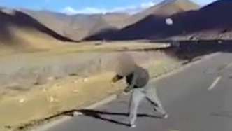 珠峰景區(qū)5輛車被砸，警方：嫌疑人系精神病患者，已送醫(yī)