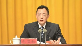 非法收受巨額財(cái)物，云南省原副省長(zhǎng)李石松被公訴