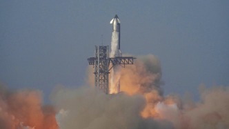 美“星艦”第九次試飛未獲成功：火箭一級爆炸，二級飛船失控