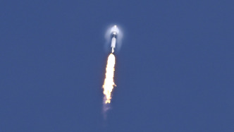 “獵鷹9”火箭將24顆“星鏈”衛星送入極地軌道
