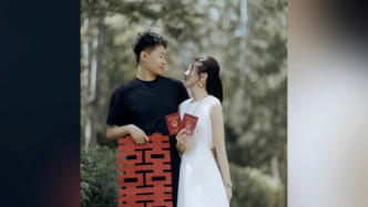 從校服到婚紗，情侶相戀5年回母校拍攝婚紗照