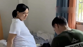 48歲再婚女子懷孕以為是絕經發福，發現時已孕7個月