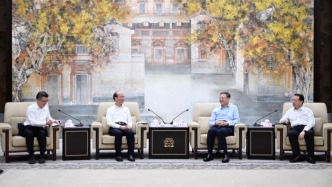 青海黨政代表團在滬考察，陳吉寧龔正與吳曉軍羅東川座談交流，深化合作對接