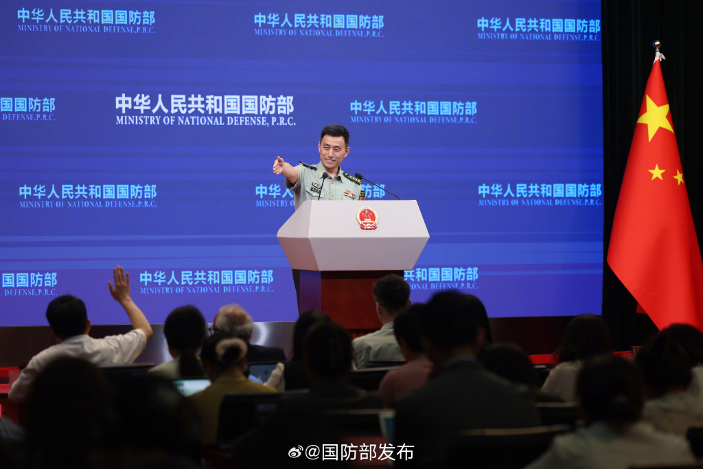 现场观察·国防部记者会｜中国航母动态备受瞩目，“香会”关注度升温
