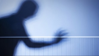 11歲女童被母親單位同事猥褻，兩部門介入幫女童走出陰霾