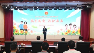 父親縱火致親人死亡，兩部門合力救助“因案致困”14歲少年