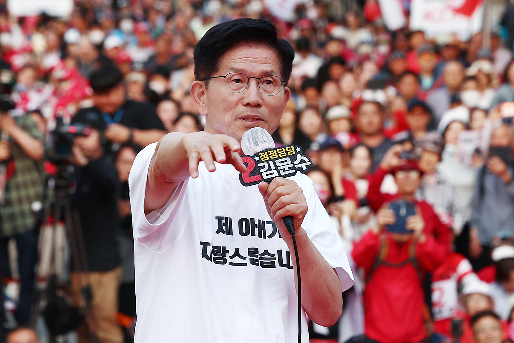 半年动荡后韩国迎来总统选举：三强对决，变换身位的李在明领跑