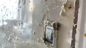 杭州一女子用高压锅煮粽子引发爆炸，天花板被炸出一个大洞