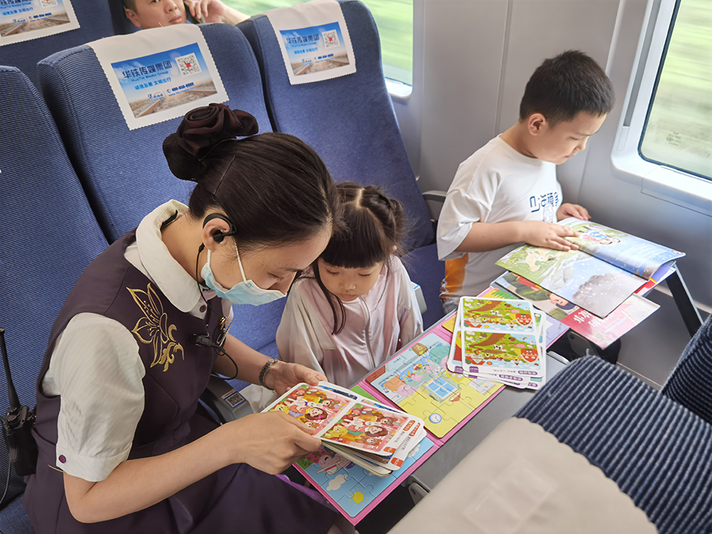 端午假期第二天，铁路上海站预计发送旅客32.5万人次