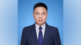 從上海九院到佛山市口腔醫院，“80后”的他出任院長